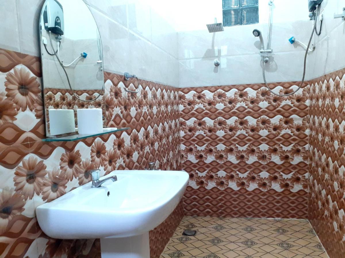 Subash Hotel Nallathanniya Exterior photo
